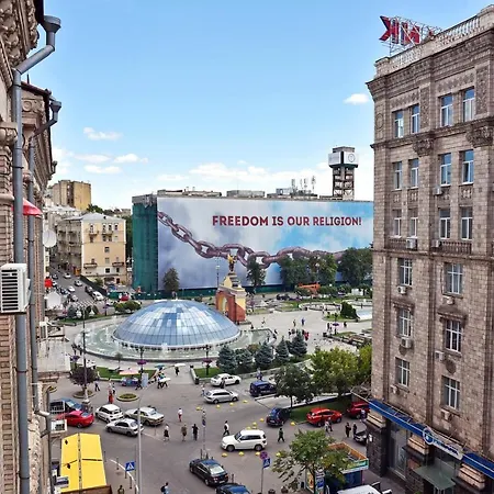 Apartment On Independence Square Kyiv Exterior photo