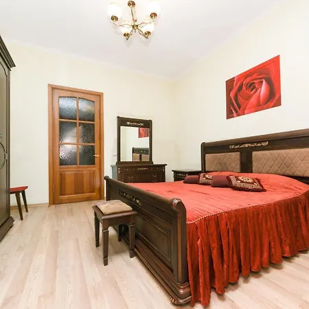 Apartment On Independence Square Kyiv Exterior photo